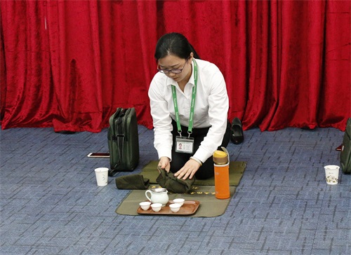 约会妆化妆步骤 迷人的约会妆让你美美的去约会_beat365亚洲体育官方网站(图2) beat·365