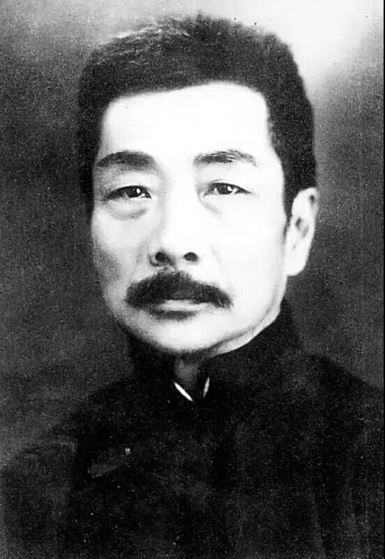 beat365官网|RNG与SKT迎正面碰撞 双方官博却在发图互动(图2) beat365官网