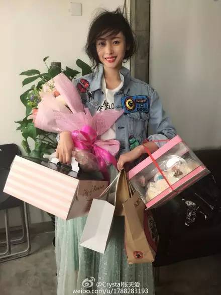 吴小娟一行到我县推进会现场点参观“儿童之家”和妇女儿童活动中心“beat·365”(图4) beat·365