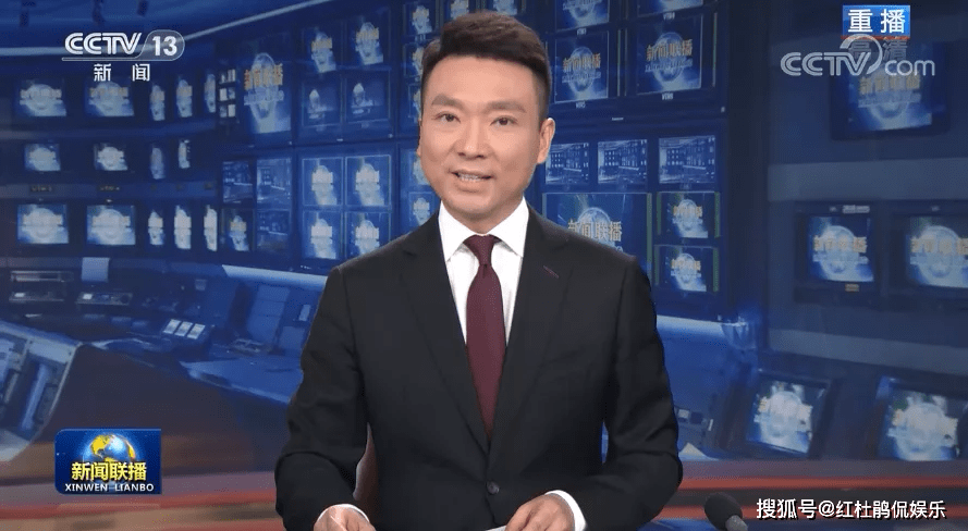 “beat365官网”
央视十佳播音员主持人引热议 上榜名单有悬机 观众喜欢的却落选(图4)