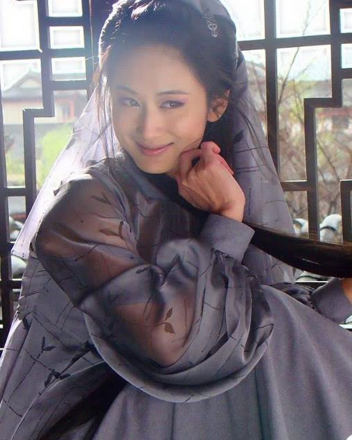 beat365亚洲体育官方网站_完结纯爱文《被前男友的白月光求婚后》《队友都是深井冰「电竞」》