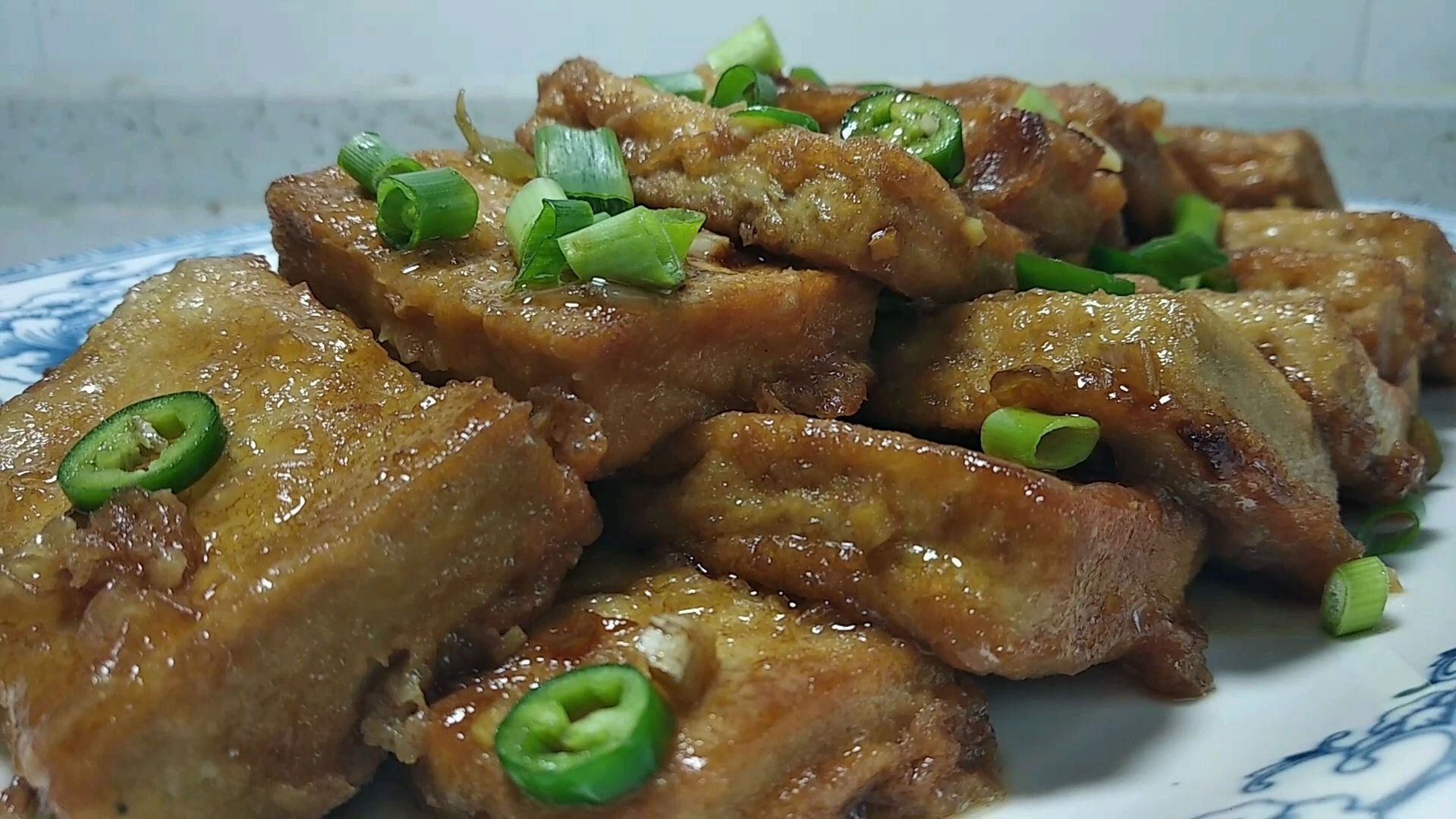 beat365亚洲体育官方网站：钟山县卫健党工委开展深化对党忠诚教育专题研讨暨对照党章党规找差距专题会议